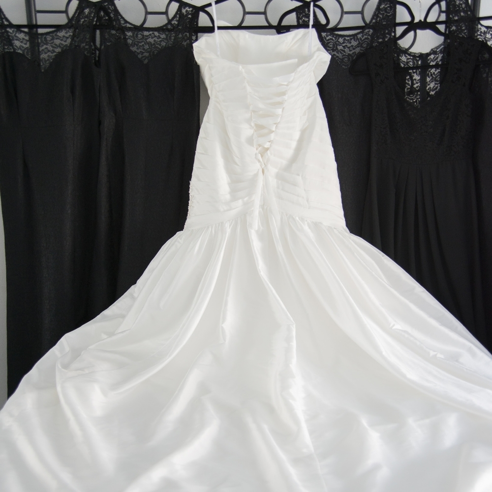 Wedding dress